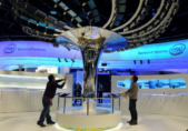Intel construye árbol interactivo con 176 Ultrabooks intel-arbolces