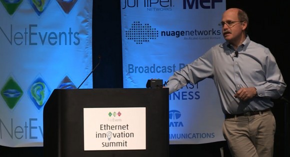 Paul Saffo, futurista, inició la conferencia con una reseña de Ethernet. 