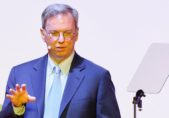 Eric Schmidt: “Larry Ellison no dice la verdad” shutterstock_96332540_catwalker