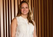 Data Management: La exigencia de una nueva mirada Karen Hassine Dell Software Group