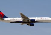 Delta permitirá el uso de dispositivos electrónicos portátiles por debajo de los 10.000 pies IF