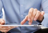 Experto demostrará procedimiento de detección de contraseñas escritas en pantallas táctiles shutterstock_89546569