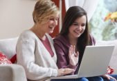 Los adolescentes en Latinoamérica saben poco acerca de sus derechos y responsabilidades en el uso seguro de Internet shutterstock_130800773_gemphoto