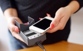 Nuevo estudio muestra bajo uso de los sistemas de pago por móvil shutterstock_189899645_Sedlacek