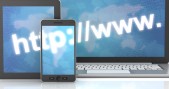 Finaliza la mayor actualización de HTTP en 16 años con la aprobación de HTTP/2 http y www en laptop, tableta y smartphone, en 3d, fondo blanco