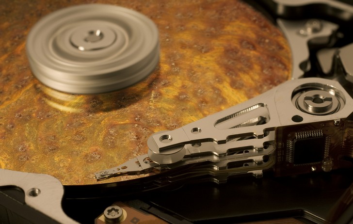 Dropbox planea declarar obsoleto el disco duro