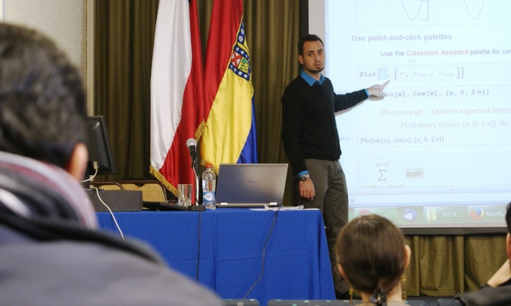 Experto en software de matemáticas dicta charla en la USM