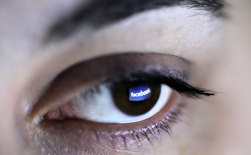 El 60% de los españoles utiliza sus dispositivos móviles para compartir fotos, vídeos o mensajes íntimos o con contenido sexual