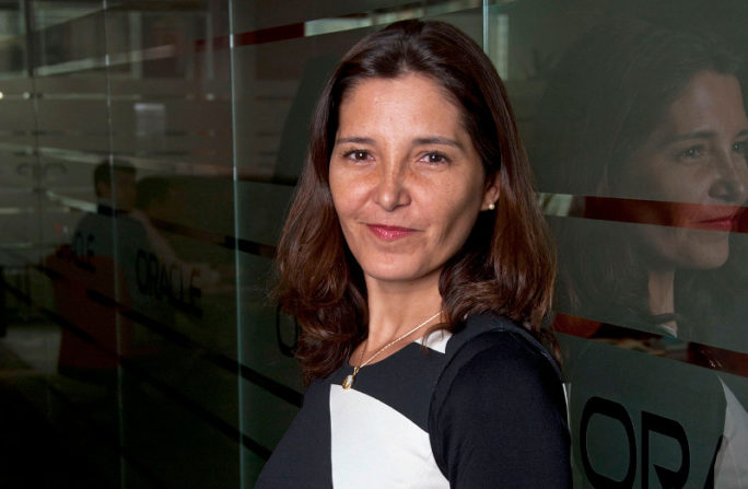 Claudia Chirino, Gerente de Preventas de Aplicaciones de Oracle