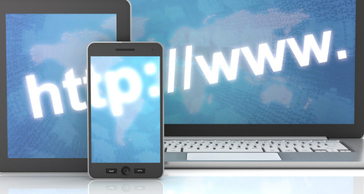 http y www en laptop, tableta y smartphone, en 3d, fondo blanco