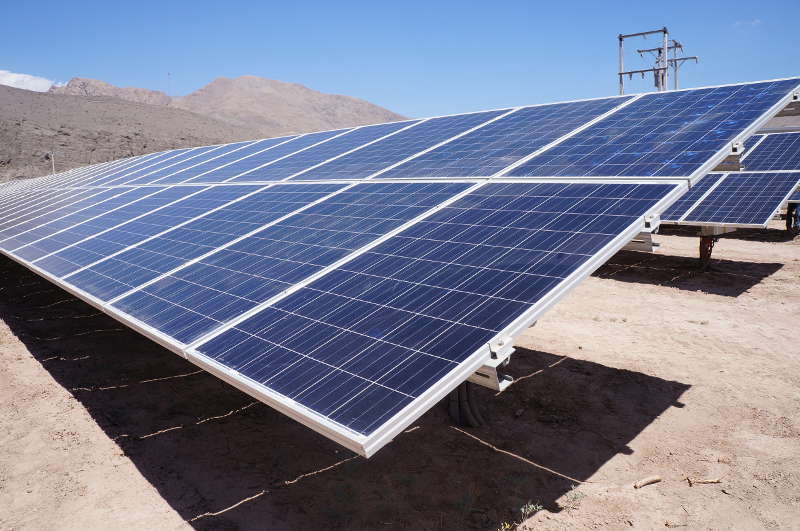 Crean proyecto para desarrollar energía solar en las comunidades de Arica a Parinacota