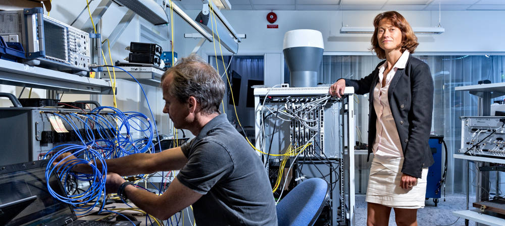 Head of Ericsson Research, Sara Mazur, in the Ericsson 5G Lab