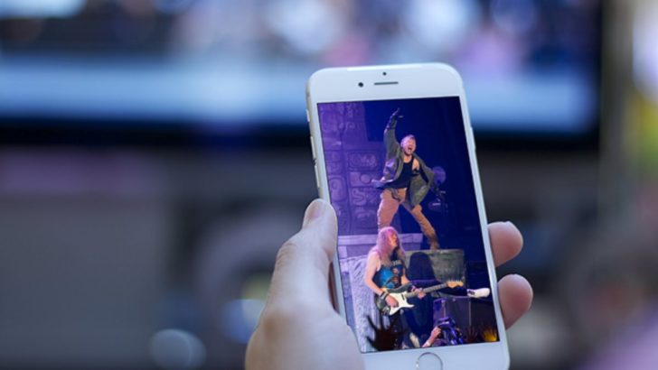 Video movil Iron Maiden en pantalla