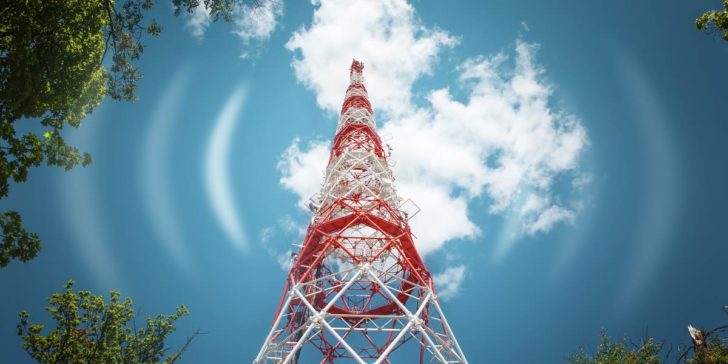 Mástil redes de telefonía móvil