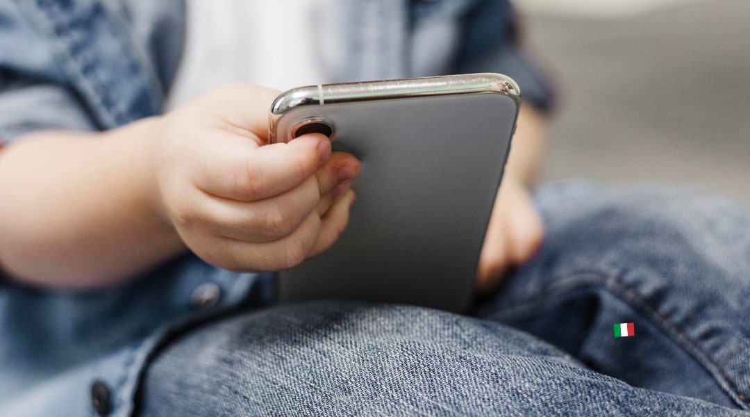 TikTok multada con £12,7 millones por uso indebido de datos de menores en el Reino Unido