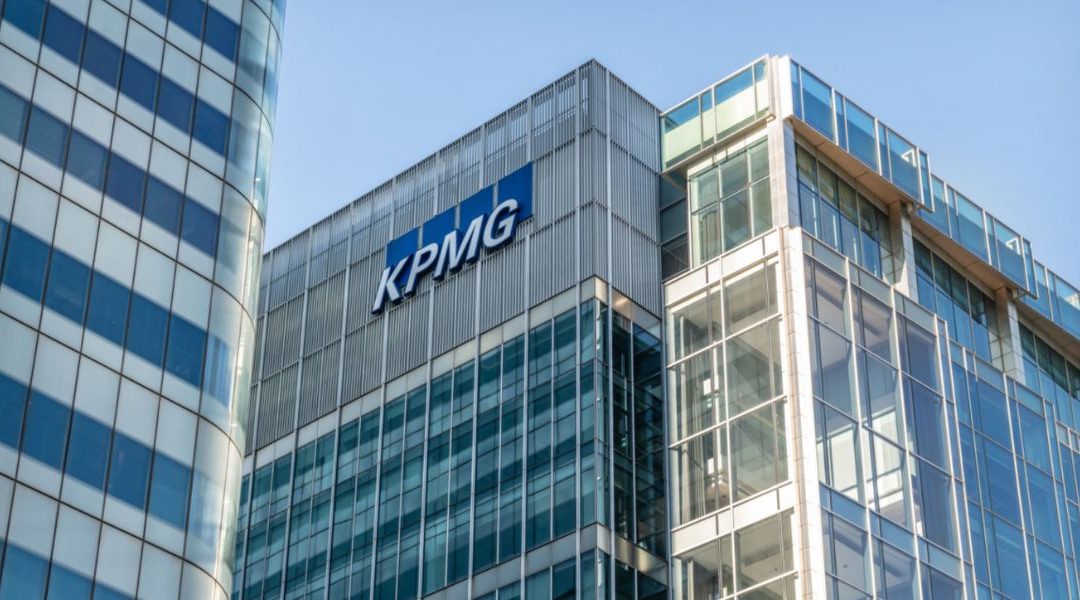 KPMG invertirá US$2 mil millones en inteligencia artificial junto a Microsoft